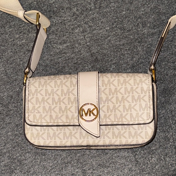 Greenwich Extra-Small Logo Sling Adjustable Crossbody - Picture 3 of 13